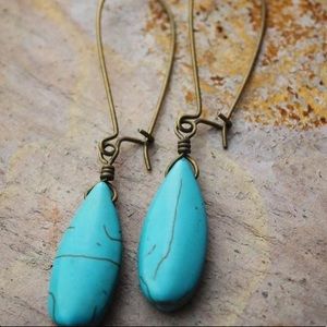 *PRICE DROP* Handmade Howlite Earrings